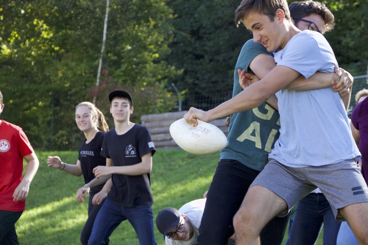 Bild mit Pfadfindern beim Rugby